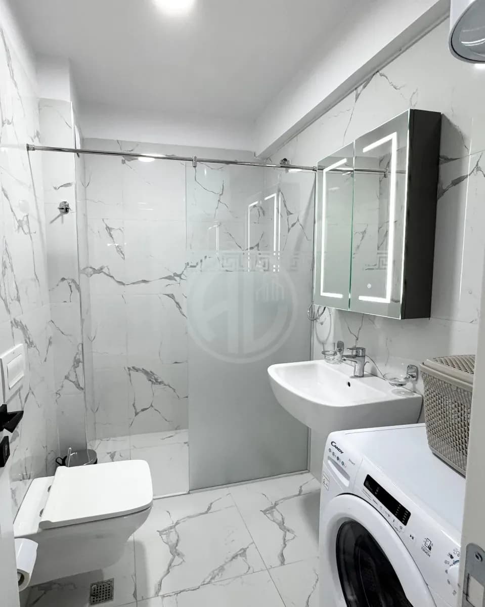 Shitet Apartament 2+1 në Golem, 3