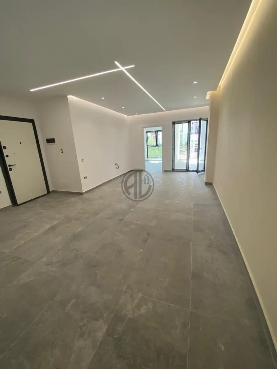 Shiten apartament në – Golem, Durrës