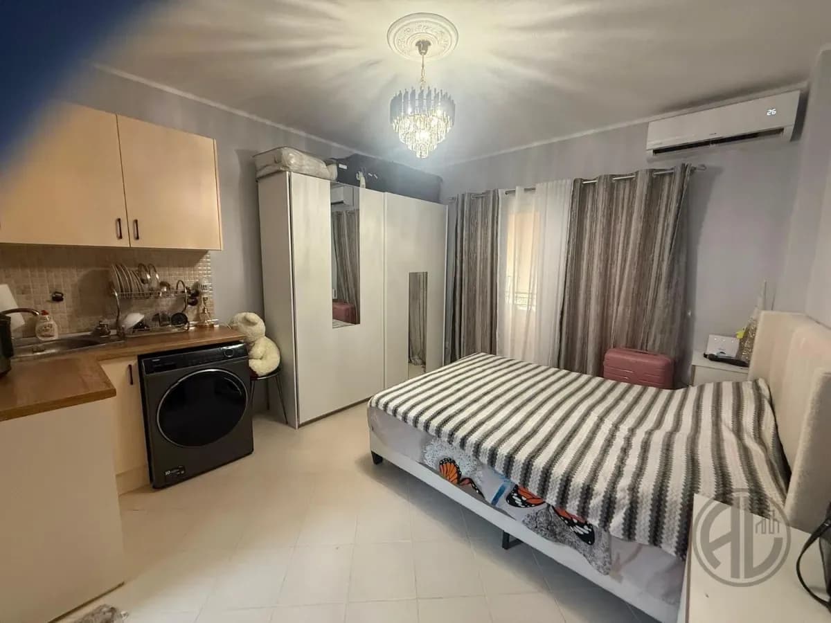 SHITET STUDIO – SHKËMBI I KAVAJËS 3