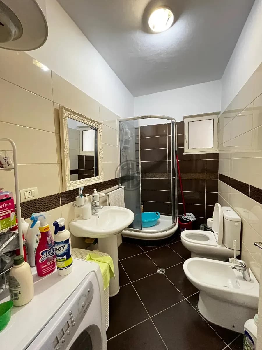 Apartament 2+1+2 per Qira prane UKD 4