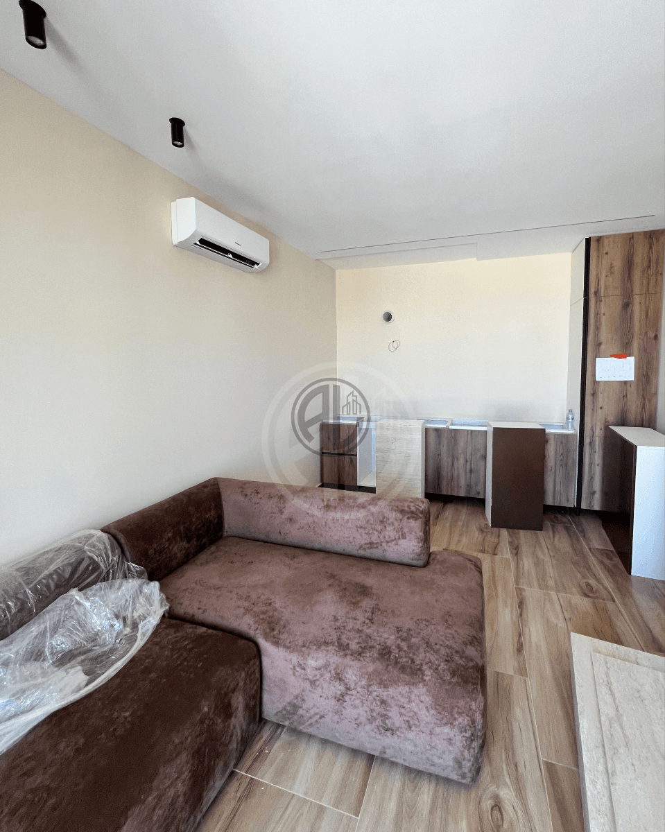 Shitet Apartament 1+1 Golem