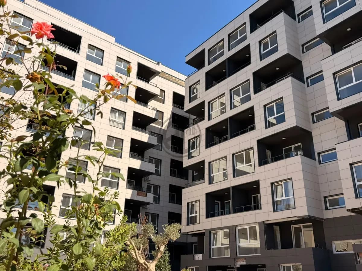 Garsoniere pak merta nga deti – ne Residencen Montevideo, Mali i Robit. 2