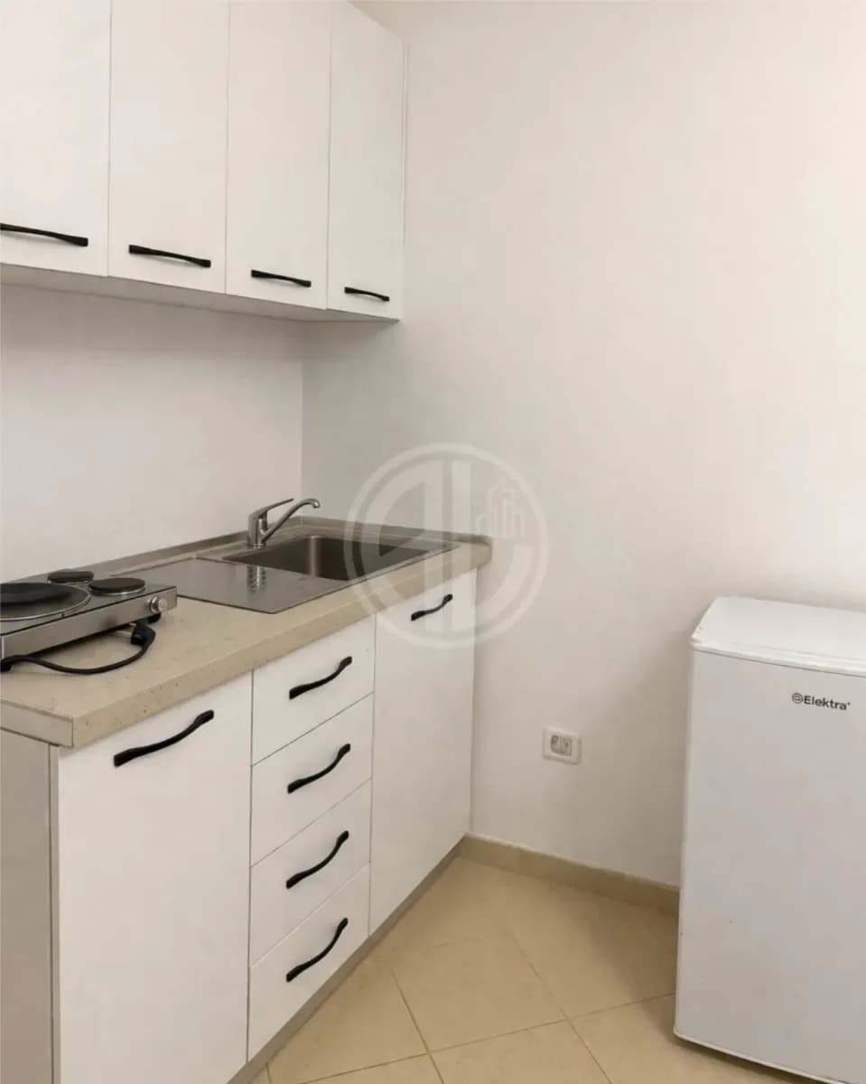 Shitet Garsoniere – Shkëmbi i Kavajës, Durrës 🏖️ 2