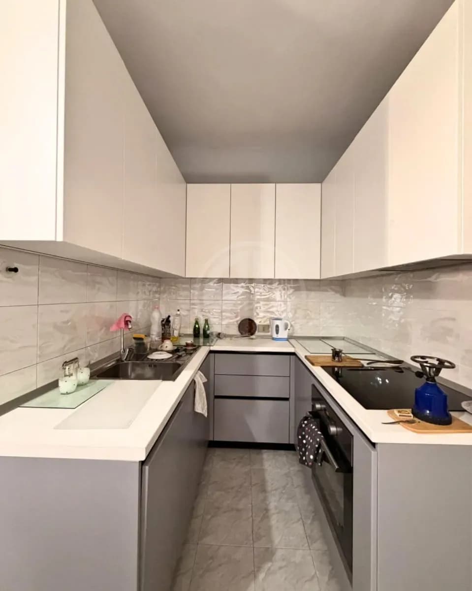 Apartament 2+2+2 me Qira – prane Kryqi i kuq Durres