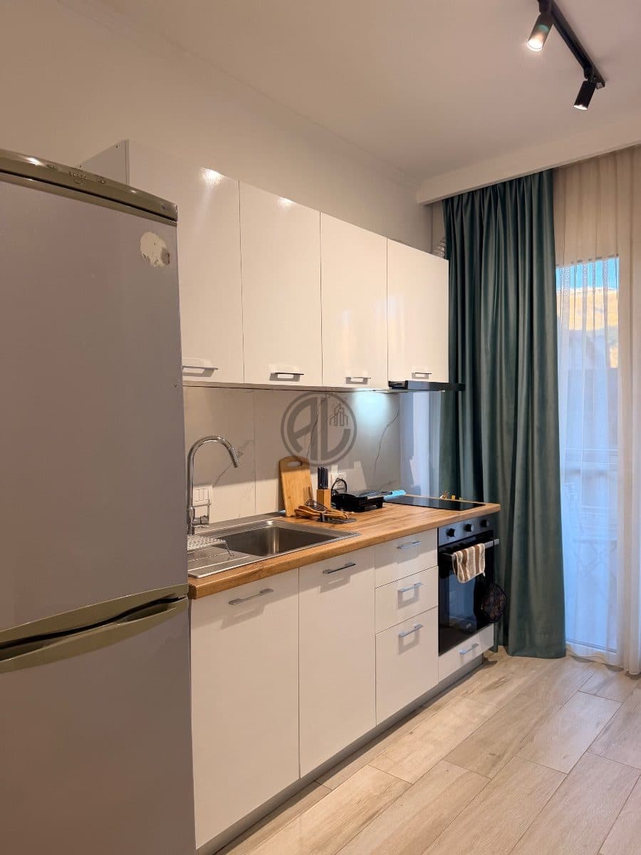 Apartament 1+1 vije e pare me detin tek Shkëmbi i Kavajës 3