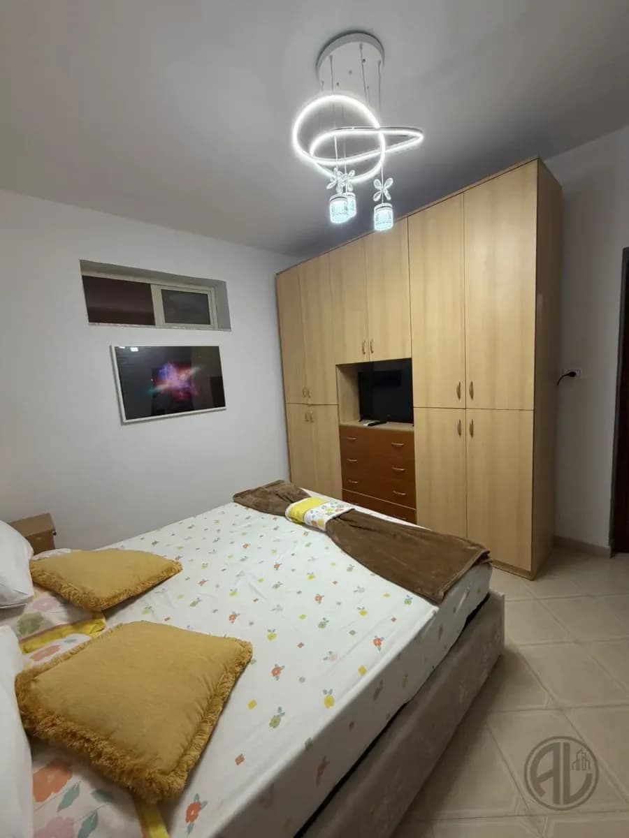 Jepet me qera apartament 2+1 prane Flagship Center 2