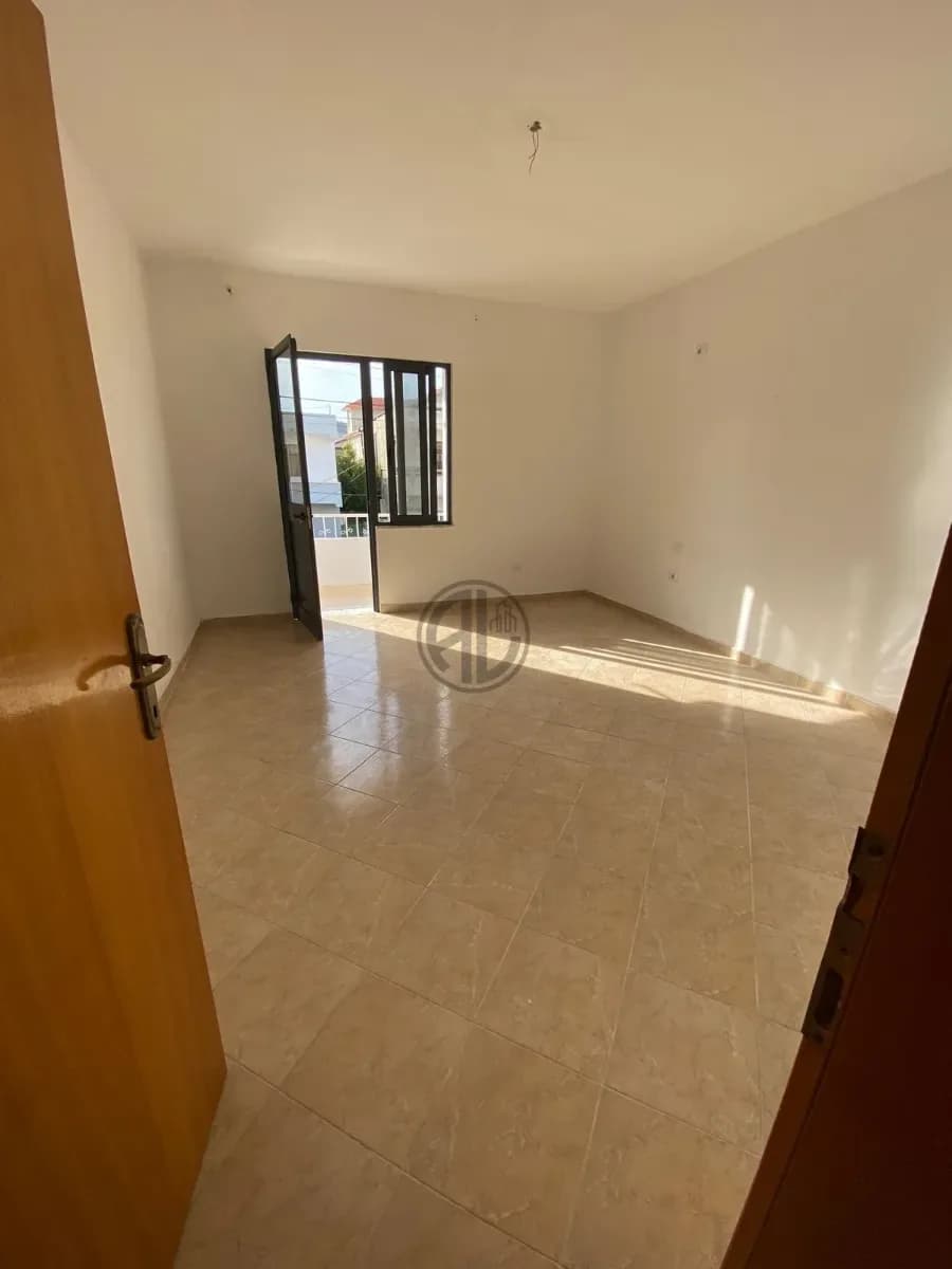 Ne Shitje Shpi Private ne Durres zona Stadiumi 4