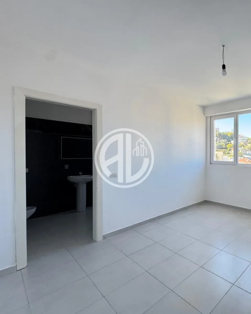 Apartament 3+1+2 për Qira – Durrës,Spitali 4