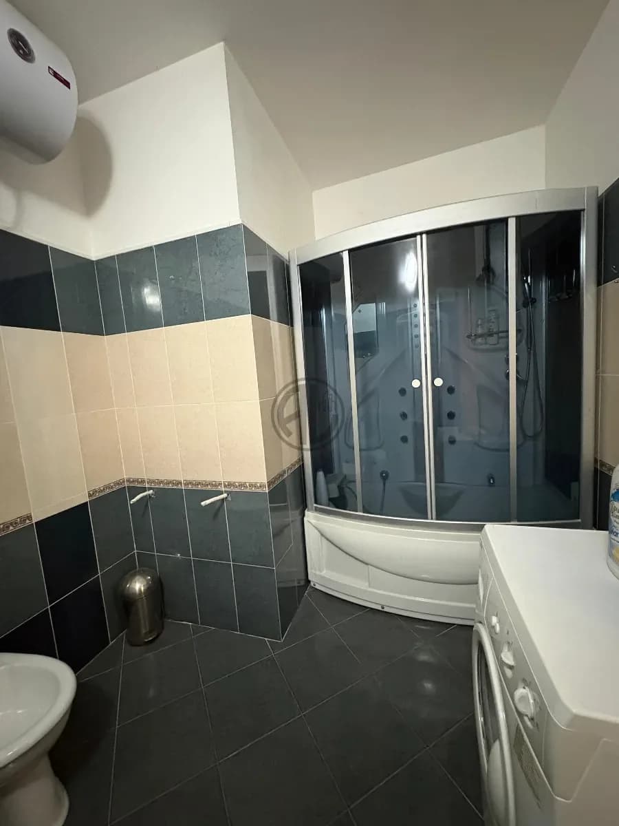 Apartament 2+1+2 per shitje prane Flagship Durres 4