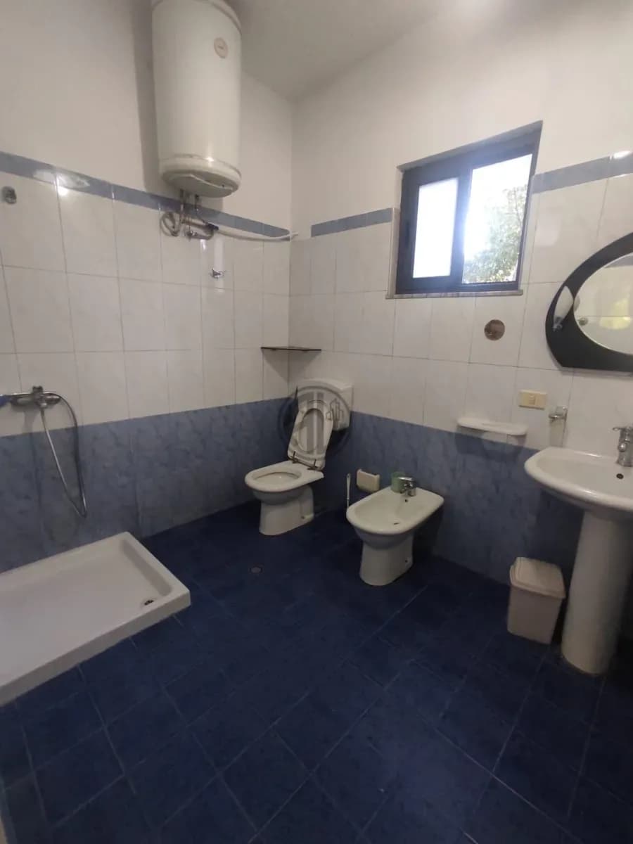 Jepet me qira kati i pare te nji ville private 3+3 per 700€, Plazh Durres 4