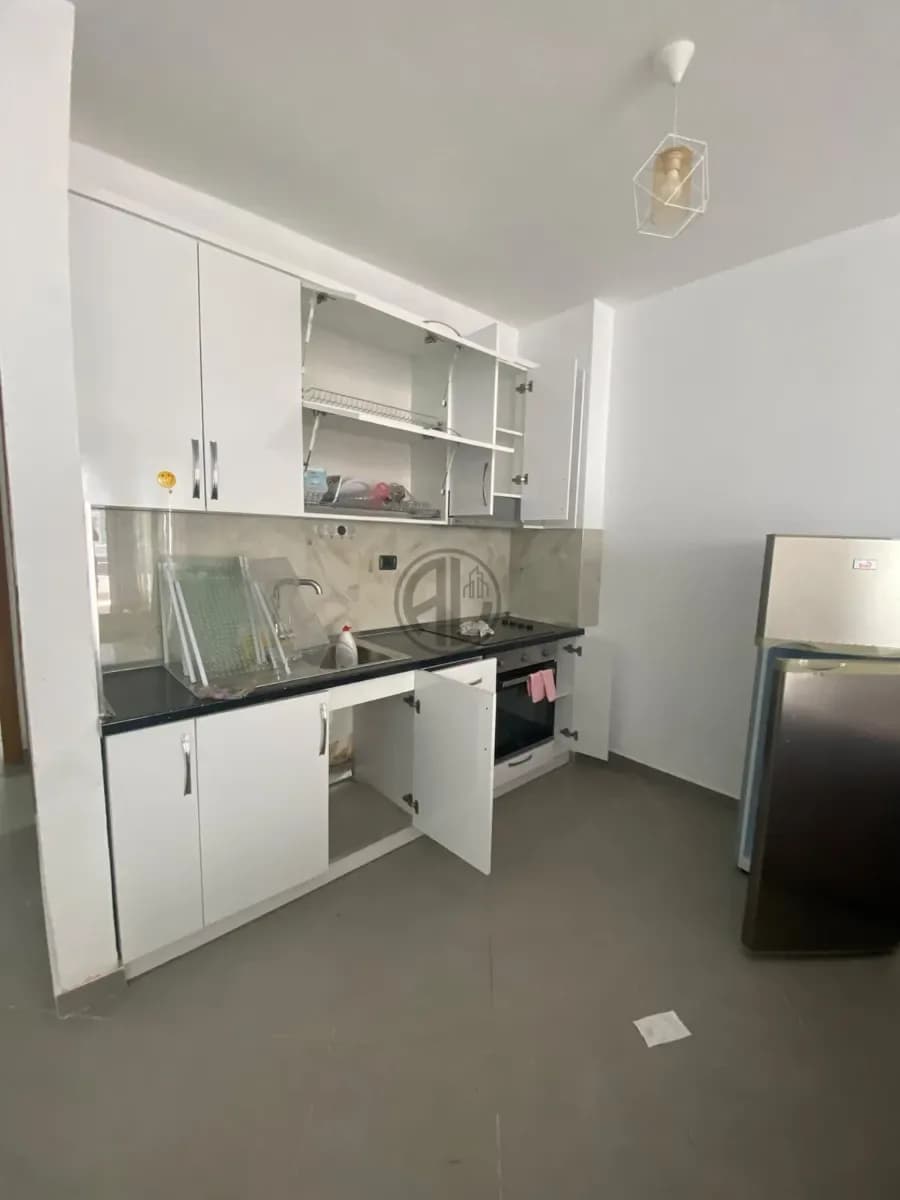 Apartament 1+1 jepet me Qira , Durres Plazh, 40,000 Lekë/muaj 4