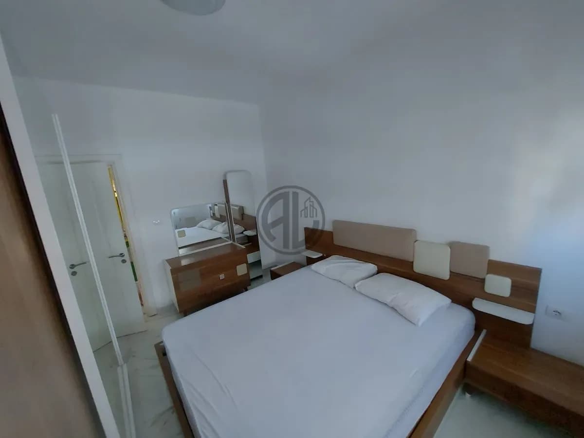 Apartament 1+1 me Qira tek Shkembi Kavajes 4