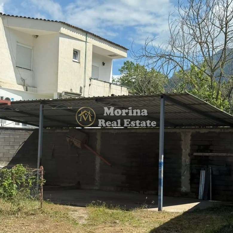 Qera | Ambjent Biznesi | Rruga Myslym Keta | 800 €/muaj