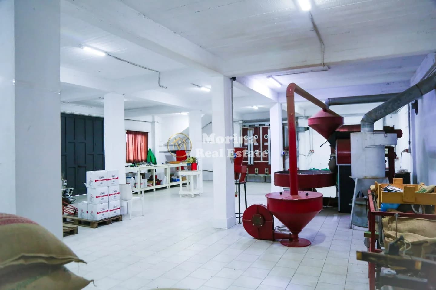 Shitje | Ambjent Biznesi | Ura e Dajlanit | 590000 €