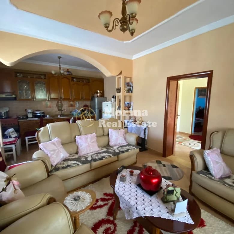 Shitje | Vilë 5 + 3 | Misto Mame | 500000 € 4