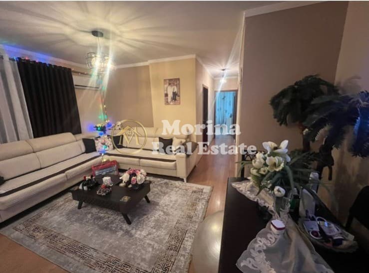 Qera | Apartament 2 + 1 | | 650 €/muaj 2