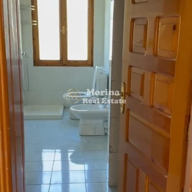 Qera | Vilë 4 + 1 | Rruga Spiro Çipi | 2000 €/muaj 4