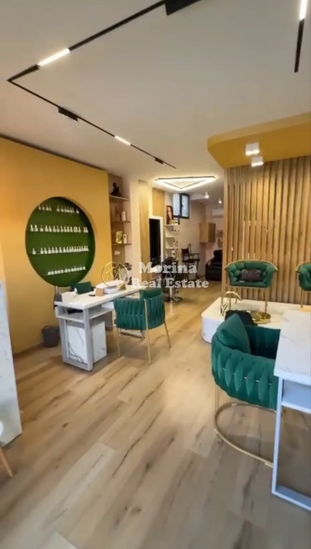 Qera | Ambjent Biznesi | Rruga Xhanfize Keko | 700 €/muaj