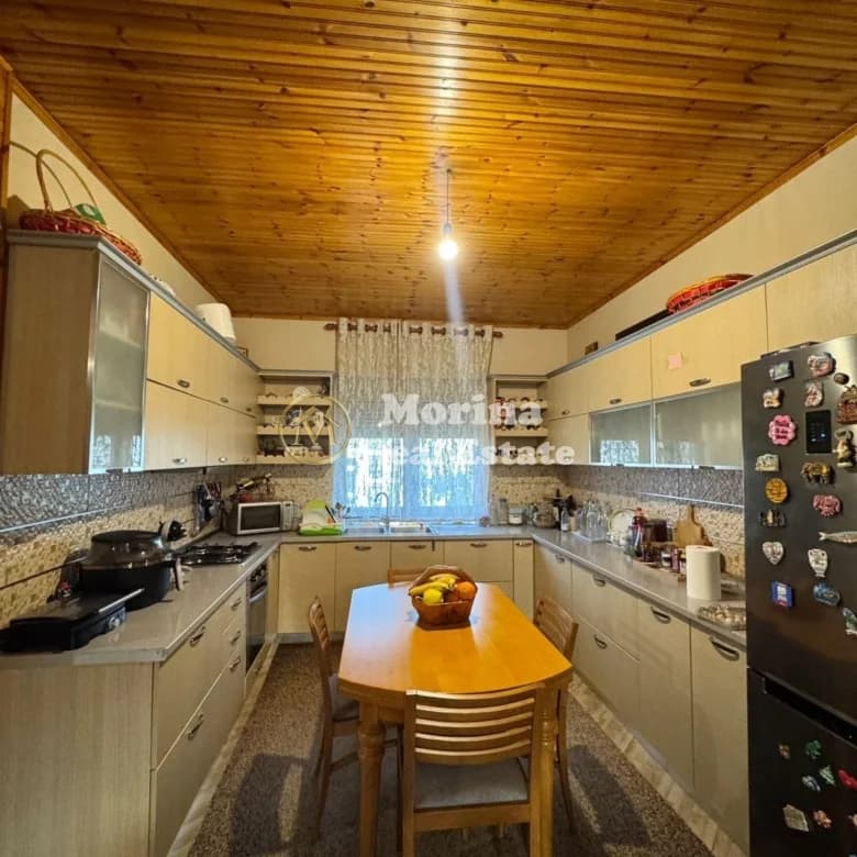 Shitje | Apartament 3 + 1 + 2 | Tregu Elektrik | 170000 € 3