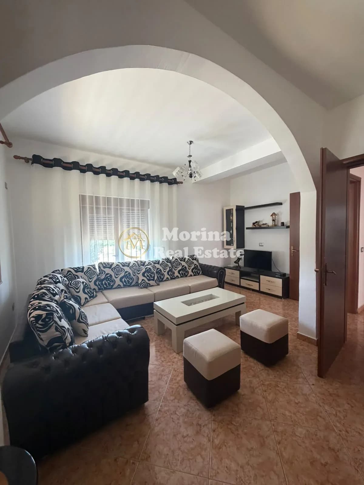 Shitje | Vilë 6 + 1 | Durrës | 380000 € i Diskutueshem