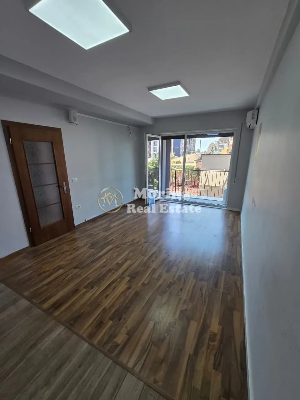 Qera | Ambjent Biznesi | 21 Dhjetori | 1300 €/muaj 2