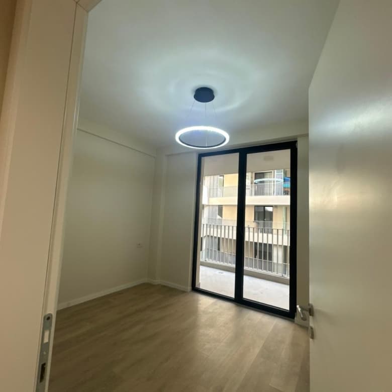 Qera | Ambjent Biznesi | Rruga Mine Peza - Golden Tower Residence | 80,000 lek/muaj 3