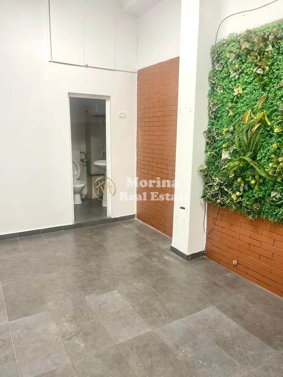 Qera | Ambjent Biznesi | 21 Dhjetori | 350 €/muaj