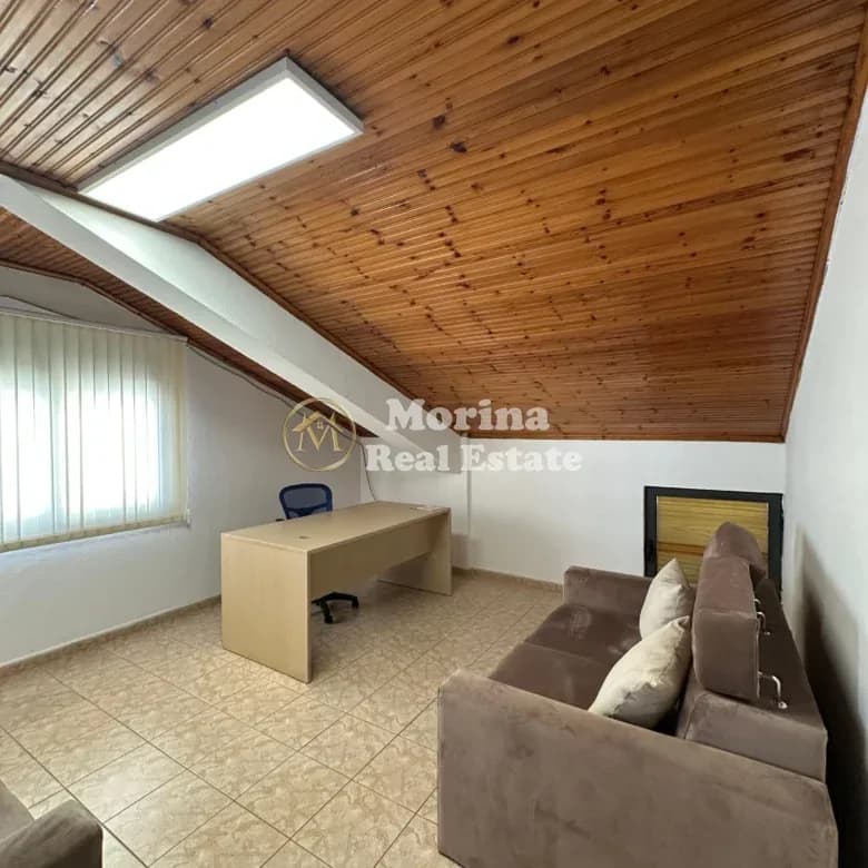 Qera | Ambjent Biznesi | Pazari I Ri | 800 €/muaj