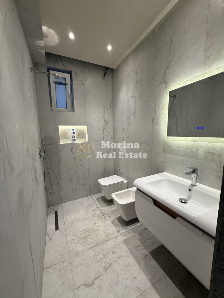 Qera | Ambjent Biznesi | Rruga Naim Frashëri | 2000 €/muaj