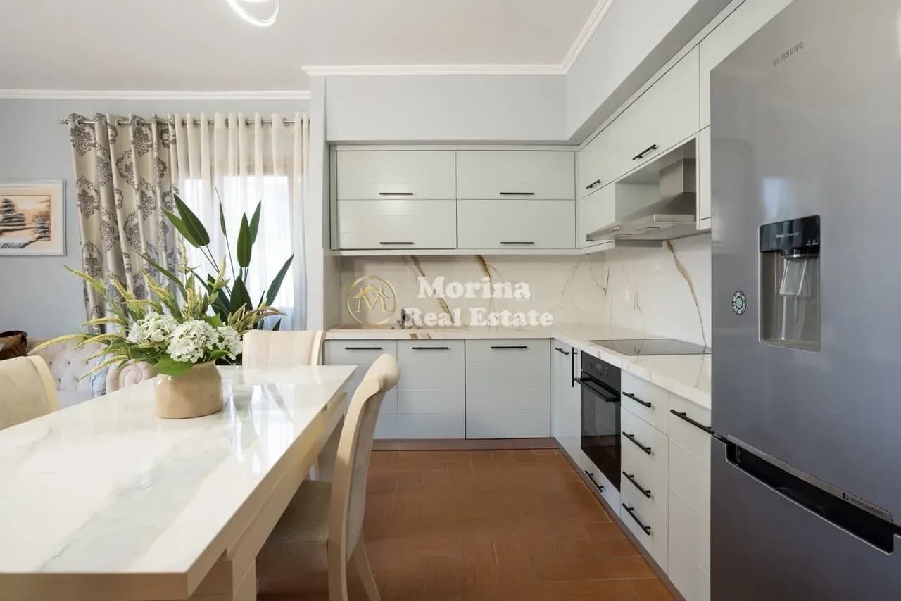 Qera | Vilë 2 + 1+2 | Liqeni Artificial | 1200 €/muaj
