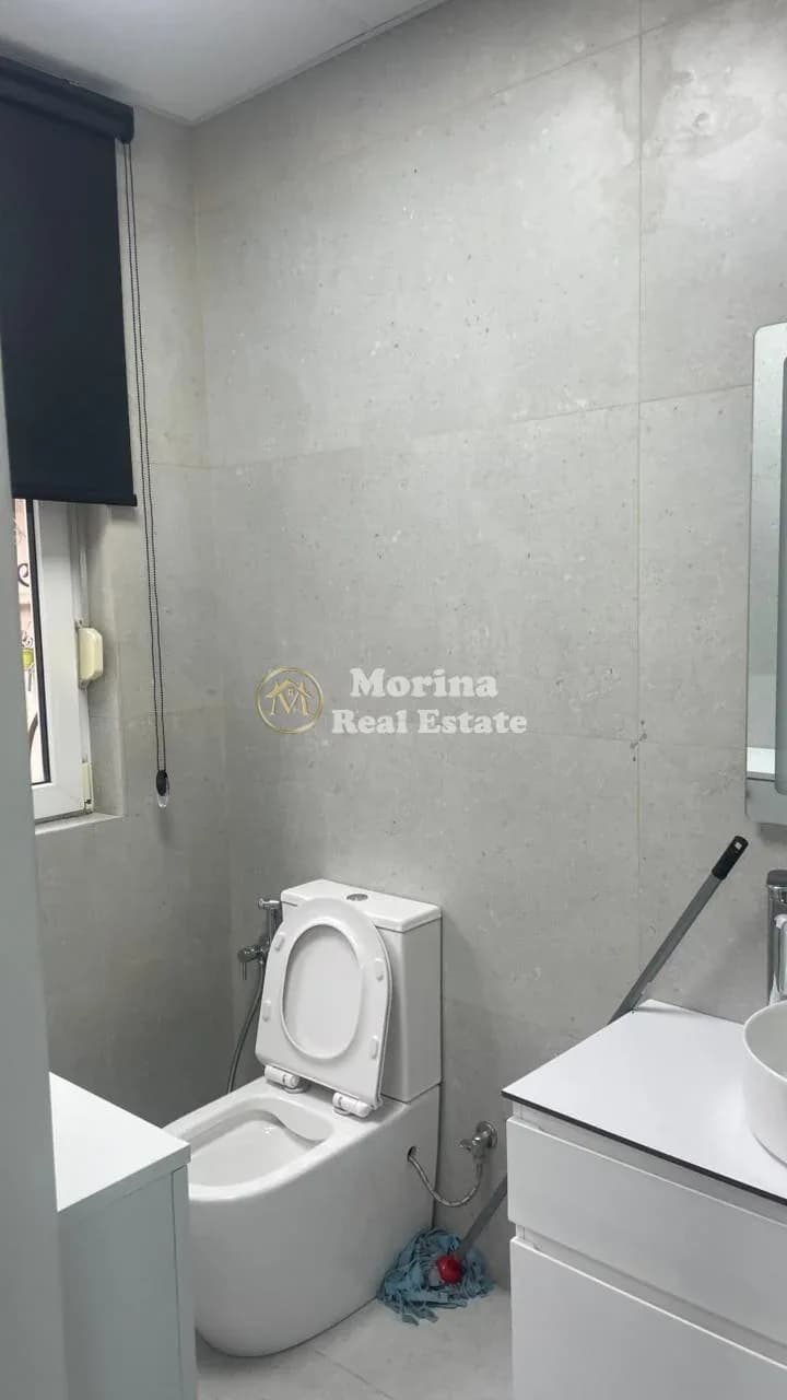 Qera | Ambjent Biznesi | Toptani Shopping Center | 850 €/muaj 4
