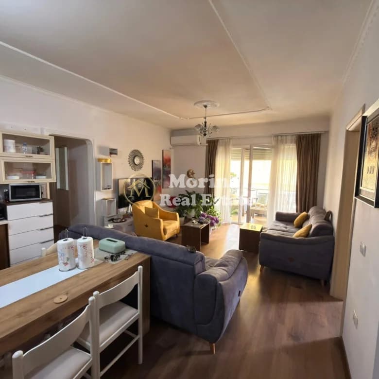 Qera | Apartament 3 + 1 | Kopshti Botanik | 700 €/muaj 2