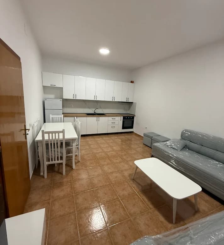 Qera | Shtëpi private 1 + 1 | 5 Maji | 500 €/muaj 3