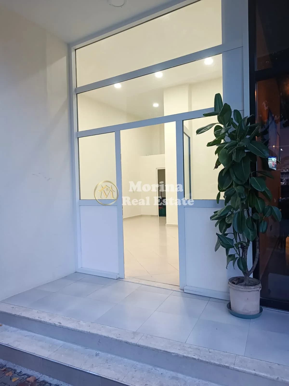 Qera | Ambjent Biznesi | QSUT | 500 €/muaj
