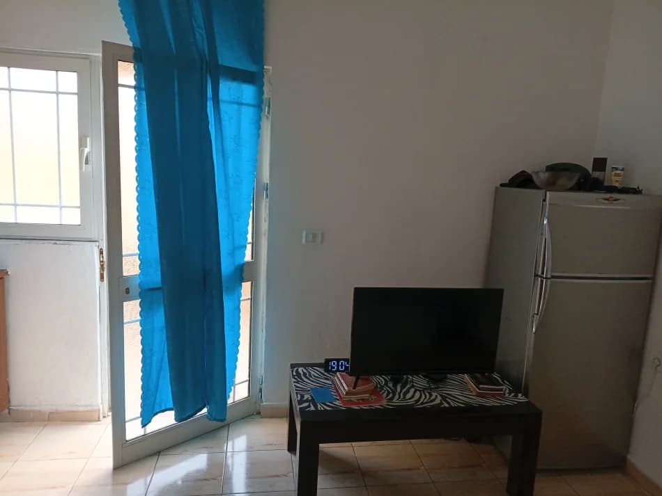 Qera | Apartament 1 + 1 | Pallati me Shigjeta | 330 €/muaj