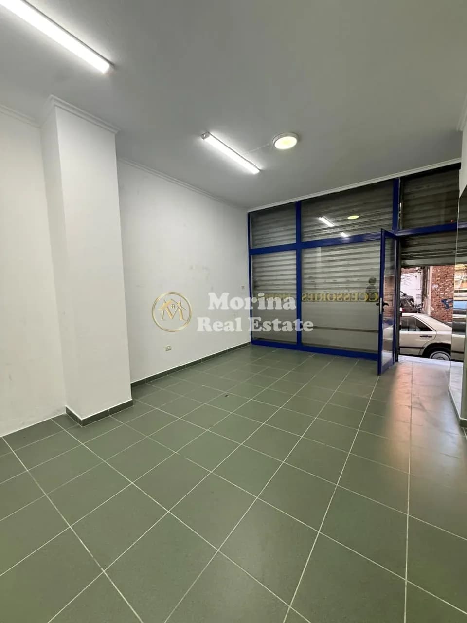 Shitje | Ambjent Biznesi | Rruga e Dibrës | 304000 € 4