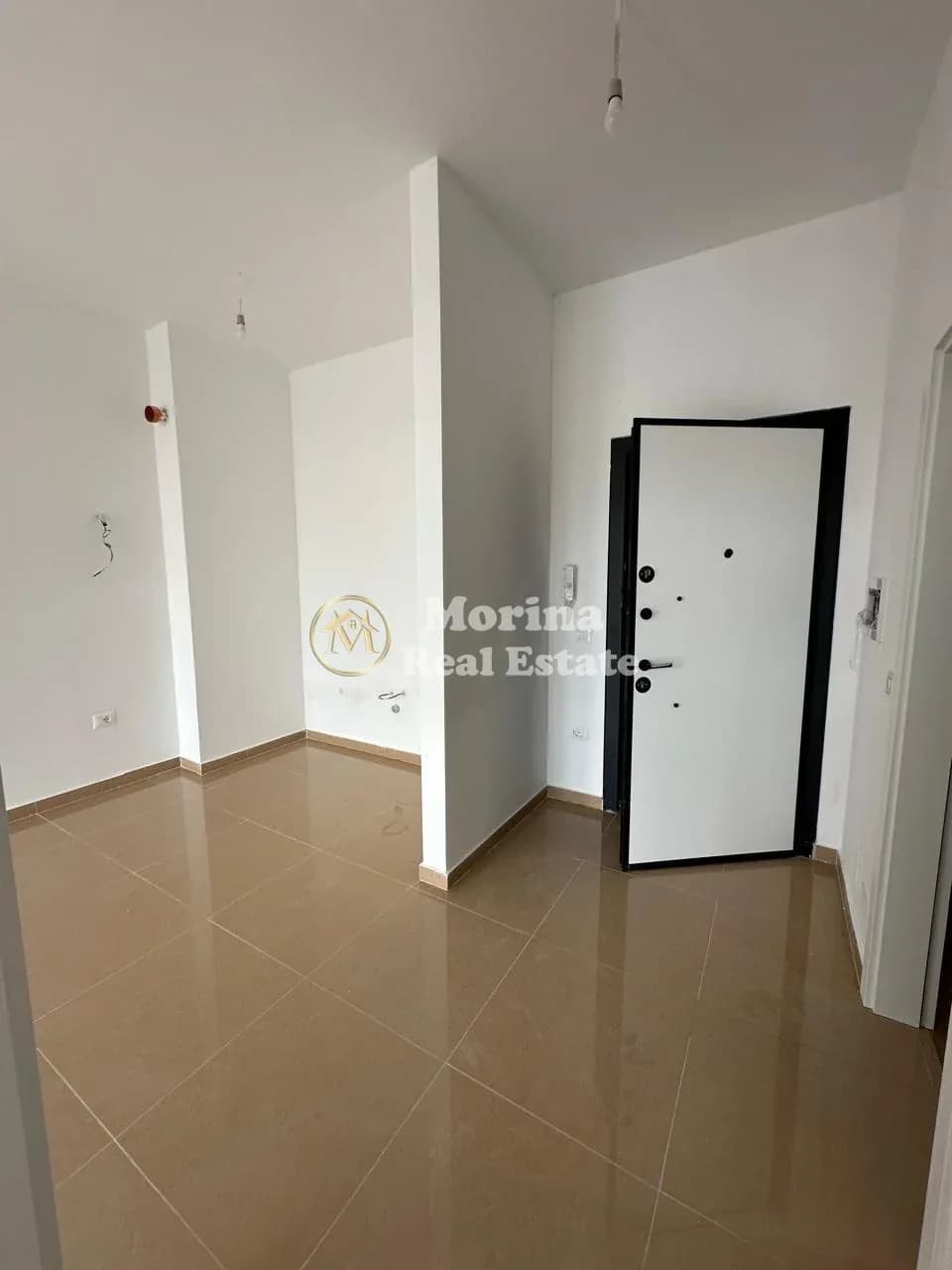 Qera | Ambjent Biznesi | Bulevardi i Ri | 600 €/muaj 4