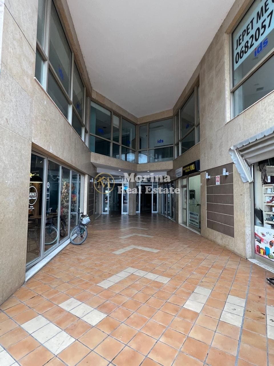 Qera | Ambjent Biznesi | Rruga Urani Pano | 650 €/muaj 4