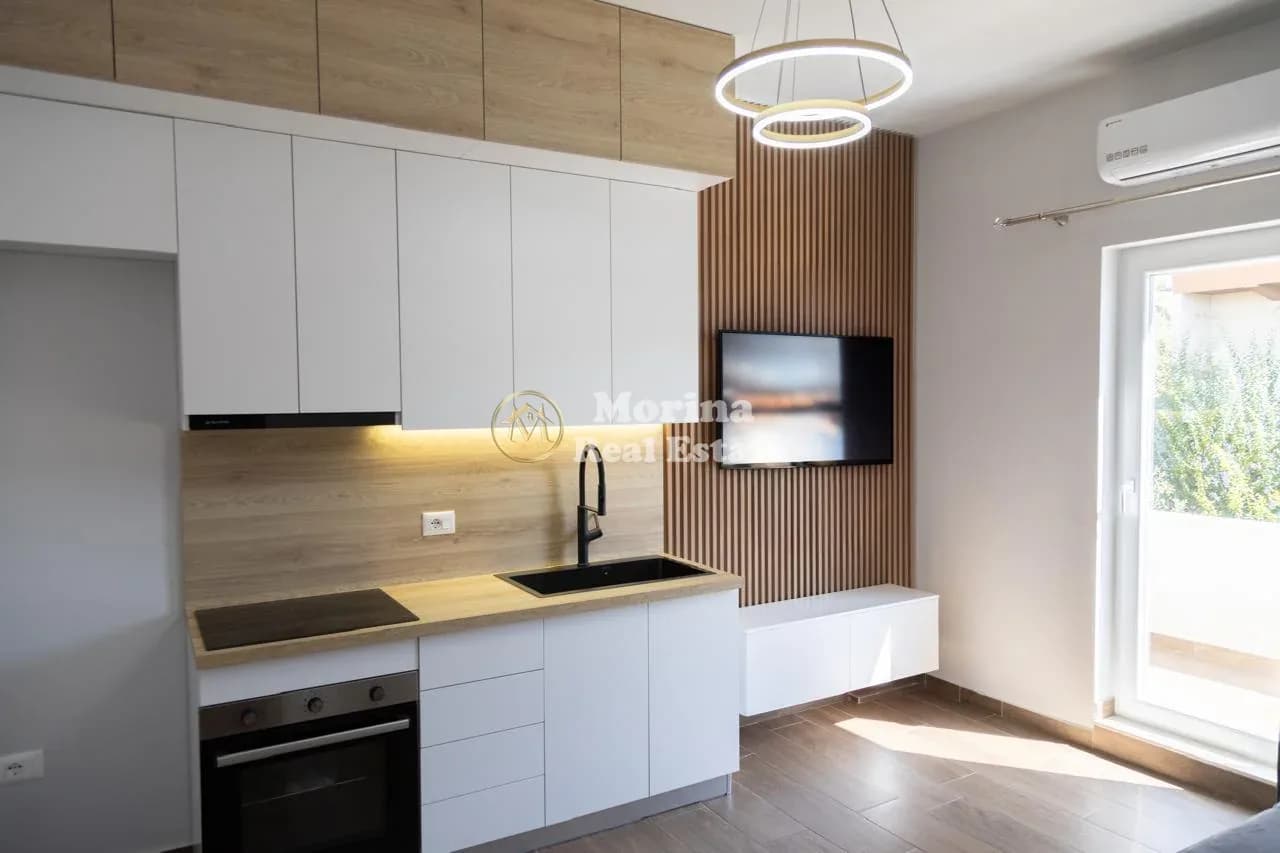 Qera | Shtëpi private 1 + 1 | Farkë | 450 €/muaj 2