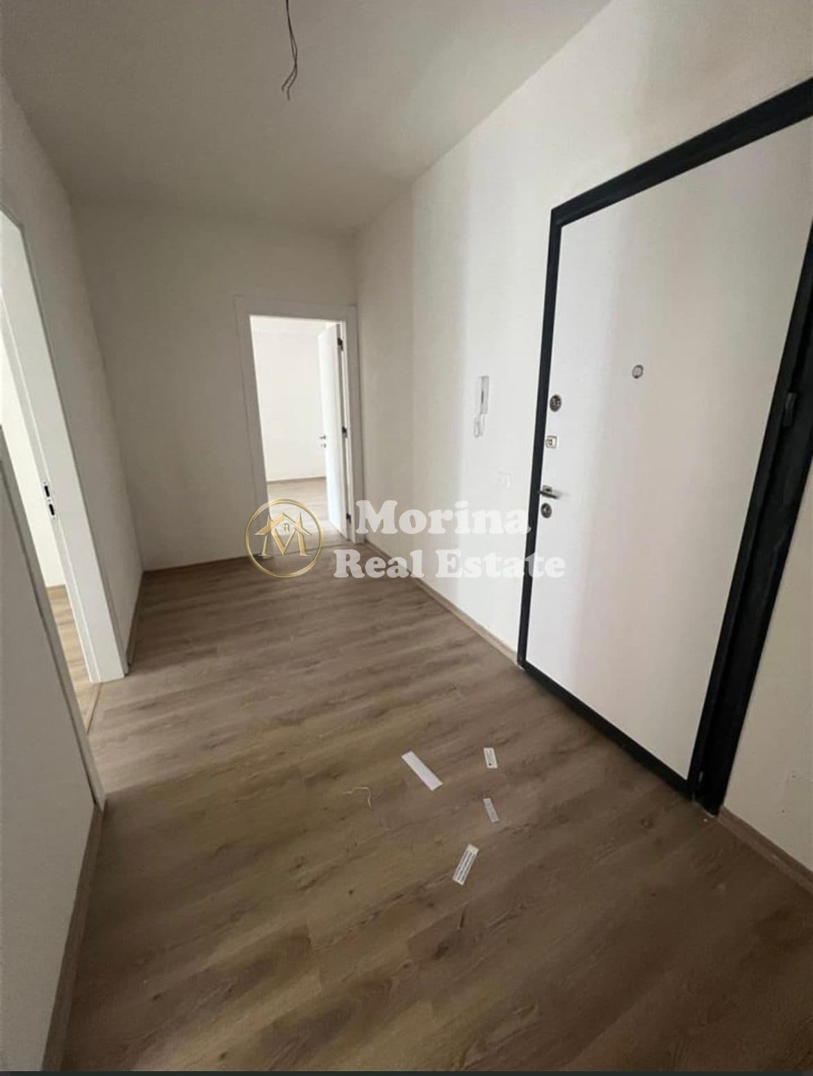 Qera | Ambjent Biznesi | Rruga Jordan Misja | 700 €/muaj 3
