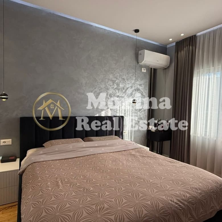 Shitje, Apartament + Verande,Penthouse,Fresku, Cmimi 300000 Euro(Qesarake) 4