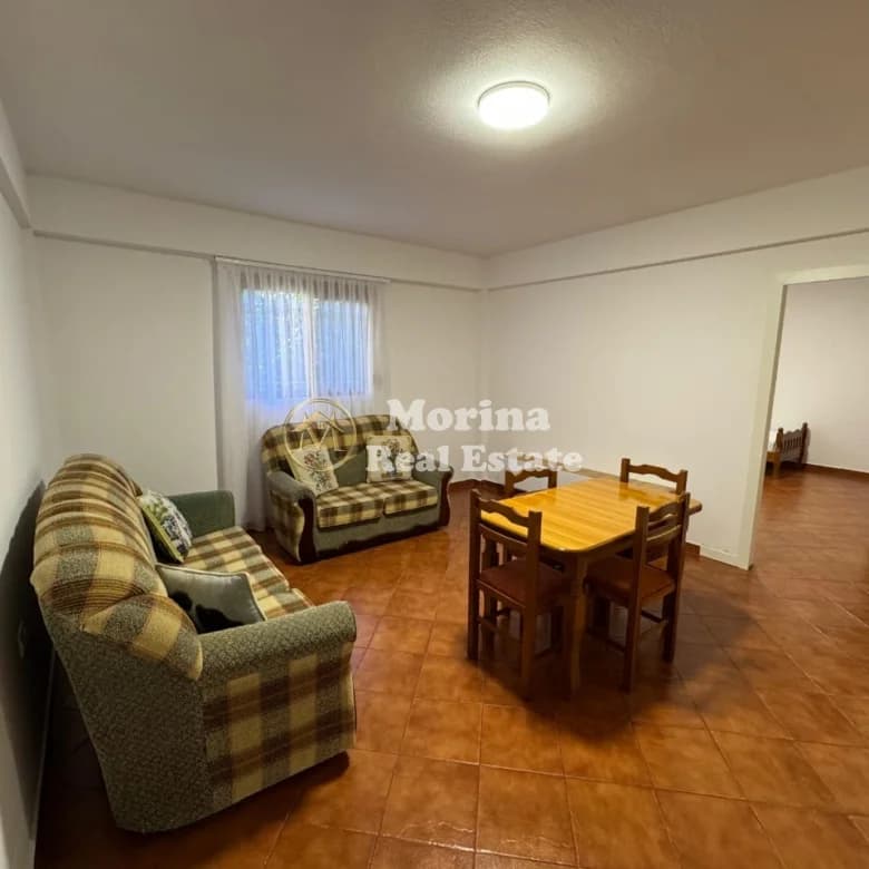 Qera | Shtëpi private 1 + 1 | Qytet Studenti | 400 €/muaj 2