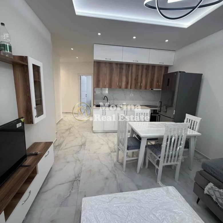 Qera | Shtëpi private 1 + 1 | Paskuqan | 300 €/muaj