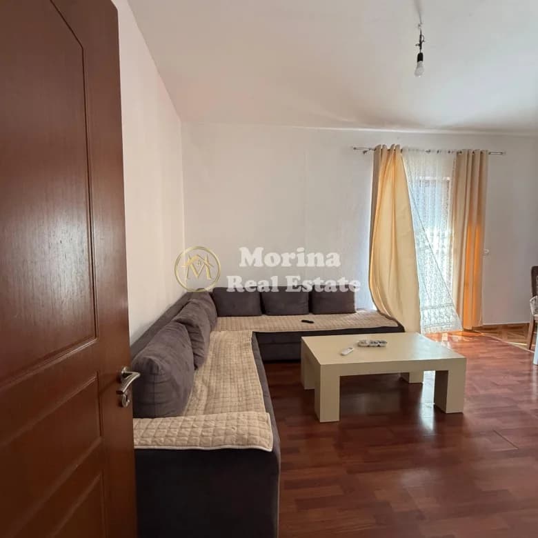 Qera | Shtëpi private 2 + 1+2 | Rruga 5 Maji | 500 €/muaj