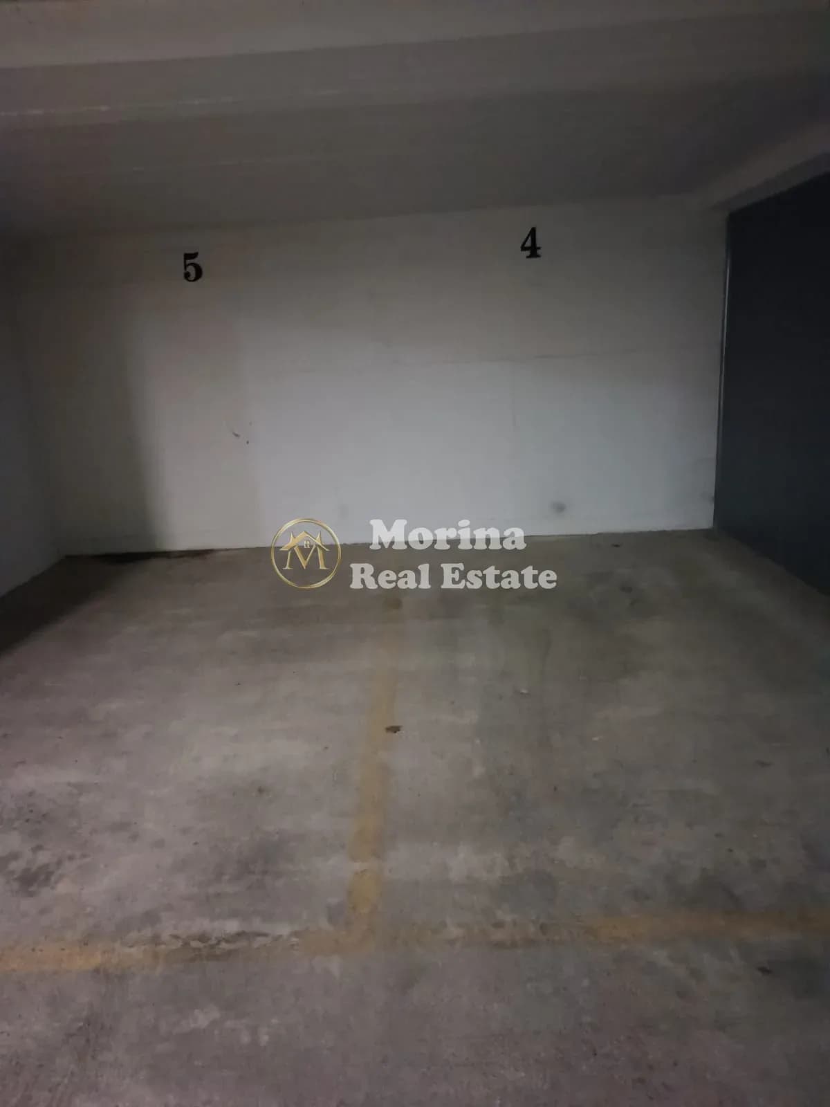 Shitje | 2 Poste Parkimi | QSUT | 42000 € (lek)