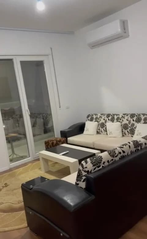 Qera | Apartament 2 + 1 | KAMEZ | 450 €/muaj 4