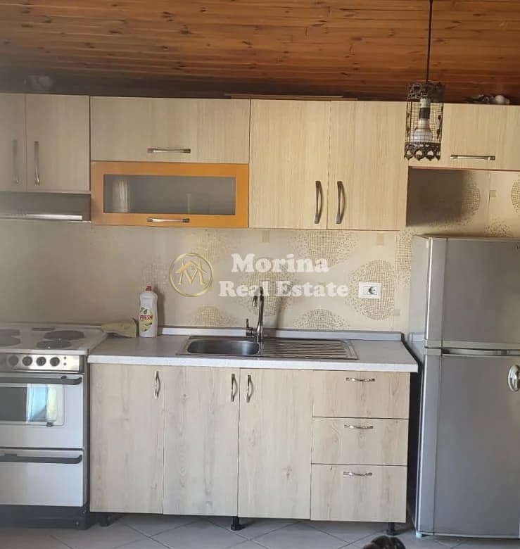 Qera | Shtëpi private 1 + 1 | Kinostudio | 350 €/muaj 4