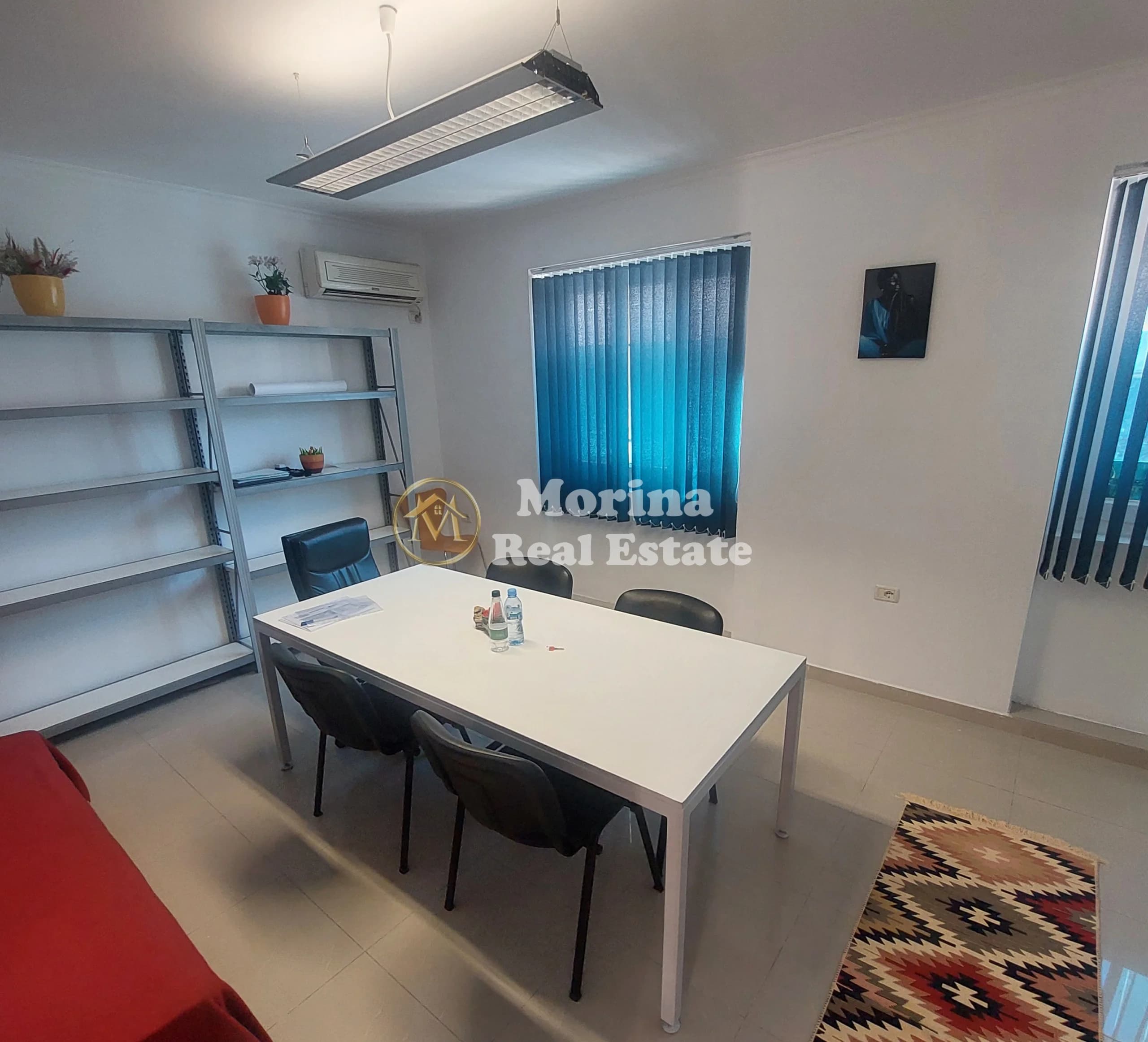 Qera | Ambjent Biznesi | Skanderbeg Square | 350 €/muaj
