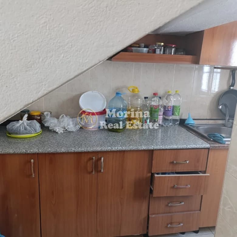 Shitje | Vilë 8 + 1 | Durrës | 630000 € 2