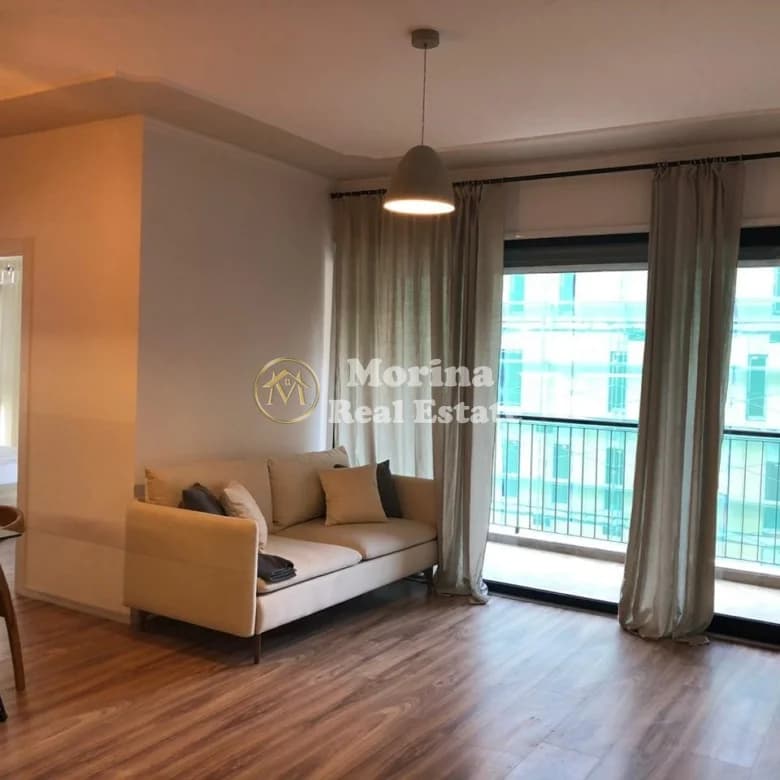 Qera | Apartament 2 + 1 | Stacioni i Trenit, prane Hipotekes| 800 €/muaj